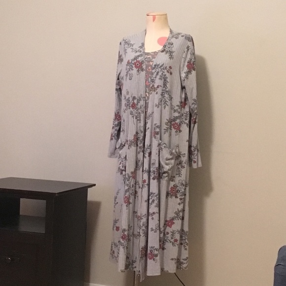 Lula roe - Picture 1 of 8